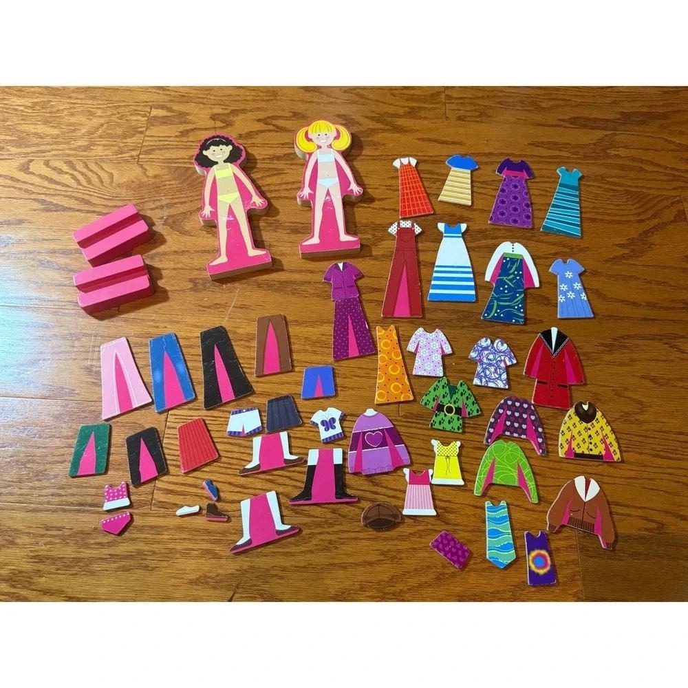 Melissa & Doug Abby and Emma Deluxe Magnetic Wooden Dress-Up Dolls Play Set EUC